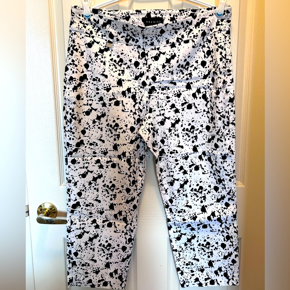 Cute paint splatter look Capris